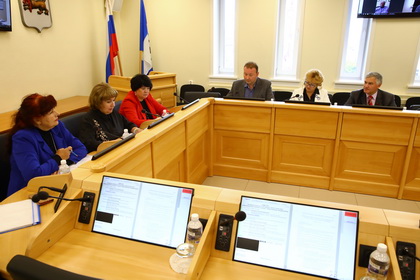 Кандидатуры для награждения Почетными грамотами Законодательного Собрания согласовала профильная комиссия